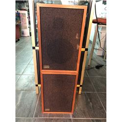 VINTAGE REALISTIC MC-1000 WALNUT VENEER SPEAKERS (1 PAIR)