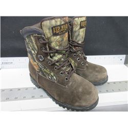 Red Head Girls/ Women's Boots size 5m