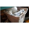 Image 1 : TOTE OF VACUUM COVER BAGS