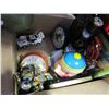 Image 2 : BOX OF COLLECTIBLES, PLAYING CARDS, NINJA TURTLES
