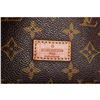Image 7 : Louis Vuitton Monogram Canvas Leather Saumur 30 cm Messenger Bag