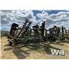 Image 2 : JOHN DEERE 335 28 FT. TANDEM DISC