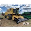 Image 2 : 1996 NEW HOLLAND TX66 COMBINE