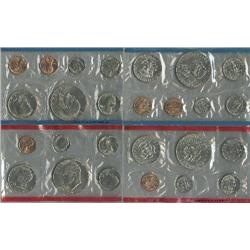1974 US Mint set with Double Die D Half!!!`; Nice original, half alone retails $125-175!