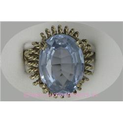 10 K YELLOW GOLD LADIES GEMSTONE RING SET WITH ONE OVAL SHAPED SKY BLUE TOPAZ STONE APPROXIMATELY CT