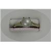 Image 1 : 10 K YELLOW GOLD LADIES GEMSTONE RING SET WITH A 7 MM CULTURED PEARL. 2.7 GRAMS.