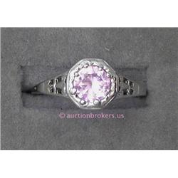 18 K WHITE GOLD VINTAGE SETTING FOR A ROUND CUT PINK COLOR STONE. 2.5 GRAMS.