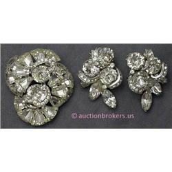 SIGNED EISENBERG COLLECTION OF CRYSTAL JEWELRY ITEMS INCLUDING MINT CONDITION RHINESTONE CLIP STYLE 