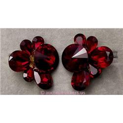 SIGNED VINTAGE FASHION CLIP STYLE EARRINGS BY NELLY IN COLORED AND IRIDESCENT STONES. THESE VINTAGE 