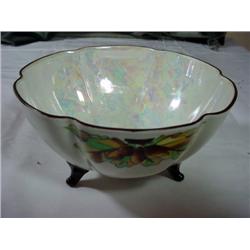 NIPPON NORITAKE OAK LEAVE 3-FOOTED BOWL WITH IRIDESCENT CENTER WITH MAKERS MARK. 3" X 6".