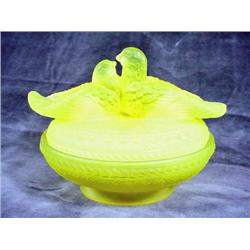 AUTHENTIC VINTAGE WESTMORELAND VASELINE COVERED LOVEBIRD DISH. 5.5" X 6"