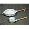 Image 1 : PAIR OF MEISSEN BLUE AND WHITE ONION PATTERN COLLANDERS 6.5" BODY WITH 6" WOODEN HANDLE, THE OTHER I