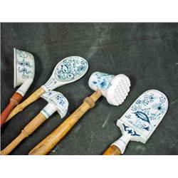 MEISSEN BLUE AND WHITE 5-PC KITCHEN UTENSIL SET INCLUDING SPOON, MEAT TENDERIZER, LADLE, SPATULA, AN
