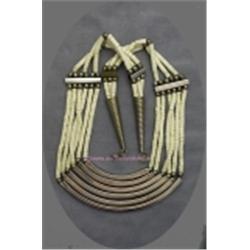 VINTAGE FAUX IVORY THREE STRAND OF GRADUATED LENGTH BEADS AND SILVER METAL SEPARATORS.