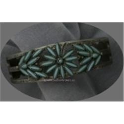 VINTAGE ANTIQUED SILVER NATIVE AMERICAN CUFF STYLE BRACELET WITH TURQUOISE STONES IN A FLORAL DESIGN