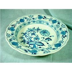 MEISSEN ONION PATTERN CROSSED SWORD MARKED SOUP BOWL.