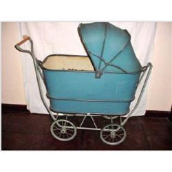 BABY BUGGY CIRCA 1950'S WITH RUBBER WHEELS, FOOT BRAKE, ADJUSTABLE HOOD. 44" X 41" X 15.5".