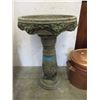 Image 1 : Concrete Birdbath