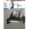 Image 1 : Lee Valley 24" Manual Lawnmower