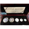 Image 1 : Canadian .9999 Fine Silver Maple Leaf Hologram Set