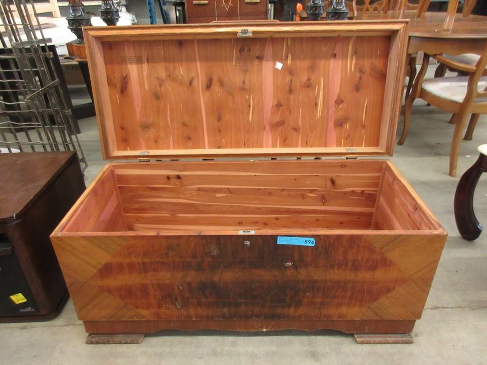 Cedar Lined Burl Walnut Blanket Chest ca 1940