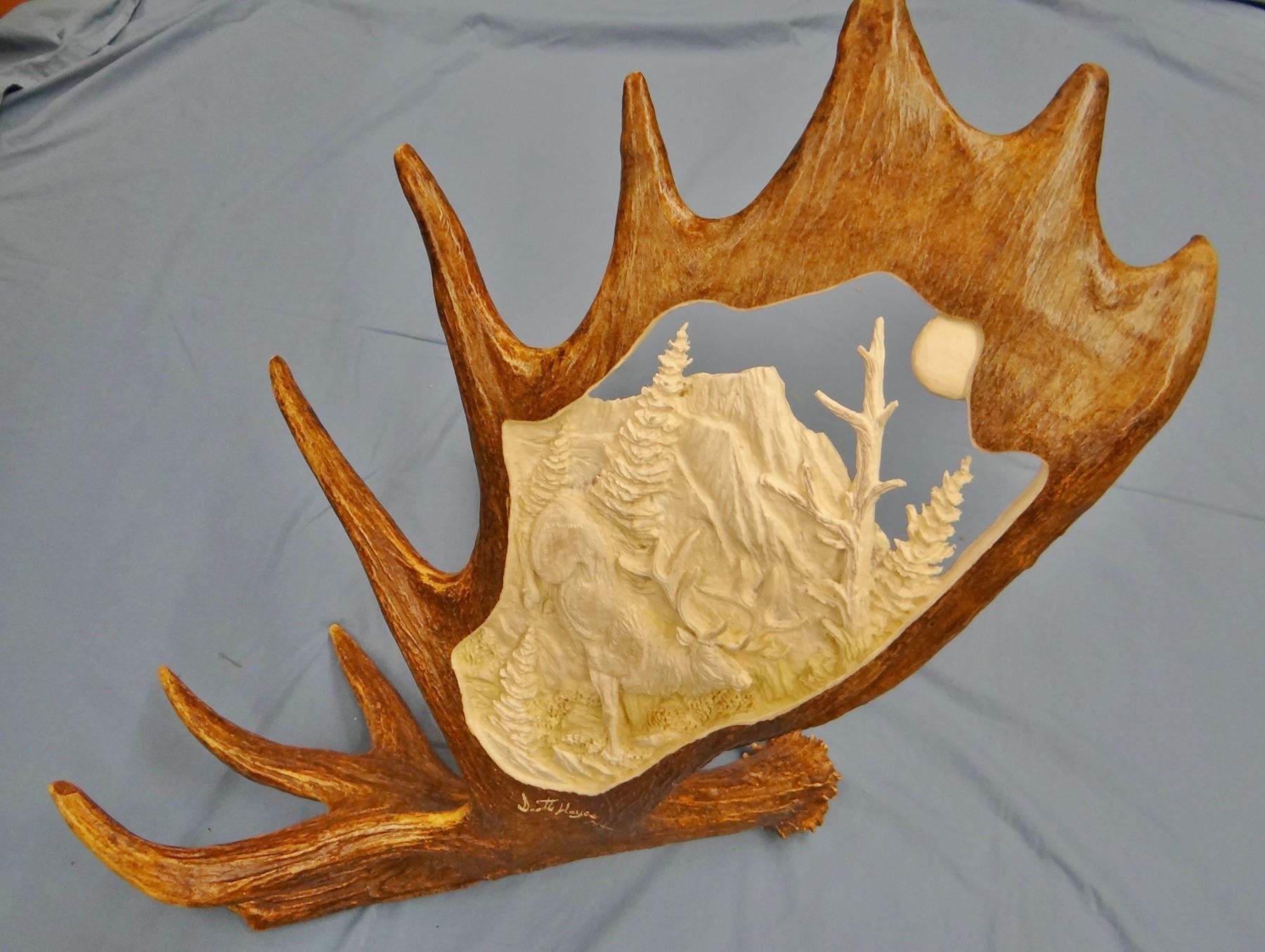 Carved moose horn, Elk, by Scott Hays