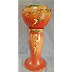 Roseville Snowberry dusty rose jardiniere' and pedestal, 8", 1J8