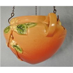 Roseville Snowberry dusty rose hanging vase, 7" x 5 1/2"