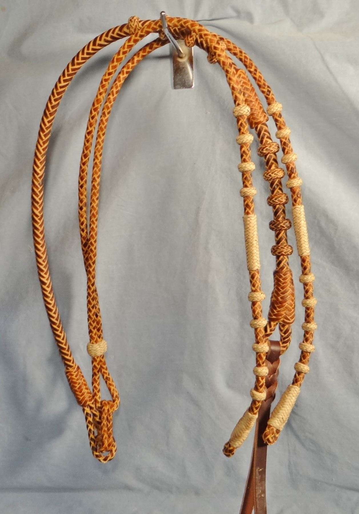 Braided leather romal, round