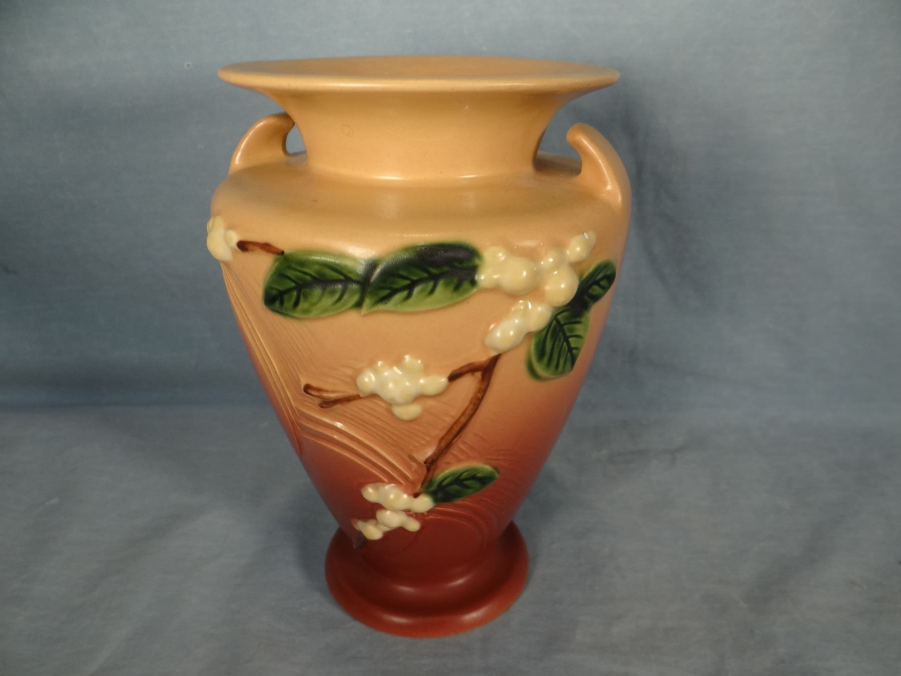 Roseville Snowberry dusty rose vase, 8", 1V28