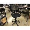 Image 1 : BLACK MESH BACK PROGRAMMERS CHAIR