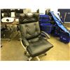 Image 2 : BLACK TUFTED HIGH BACK EXECUTIVE CHAIR