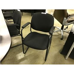 BLACK SLED BASE CLIENT CHAIR