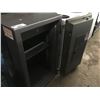 Image 2 : GREY SINGLE DOOR 39" X 23" X 20" FIRE RESISTANT COMBINATION / KEY SAFE WITH LOCKING VALUABLES