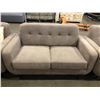 Image 1 : 3 PIECE BROWN FABRIC SOFA SET INCLUDING LOVESEAT & CHAIR