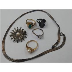 ASSORTED GOLD & SILVER JEWELRY