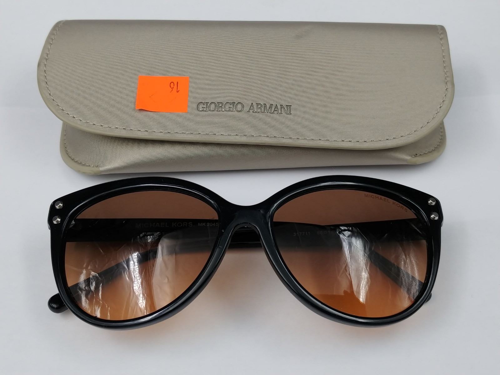 PAIR OF MICHAEL KORS SUNGLASSES WITH CASE