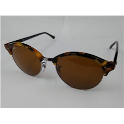 PAIR OF RAYBAN SUNGLASSES WITH CASE