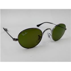 PAIR OF RAYBAN SUNGLASSES WITH CASE