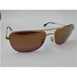 PAIR OF RAYBAN SUNGLASSES WITH CASE