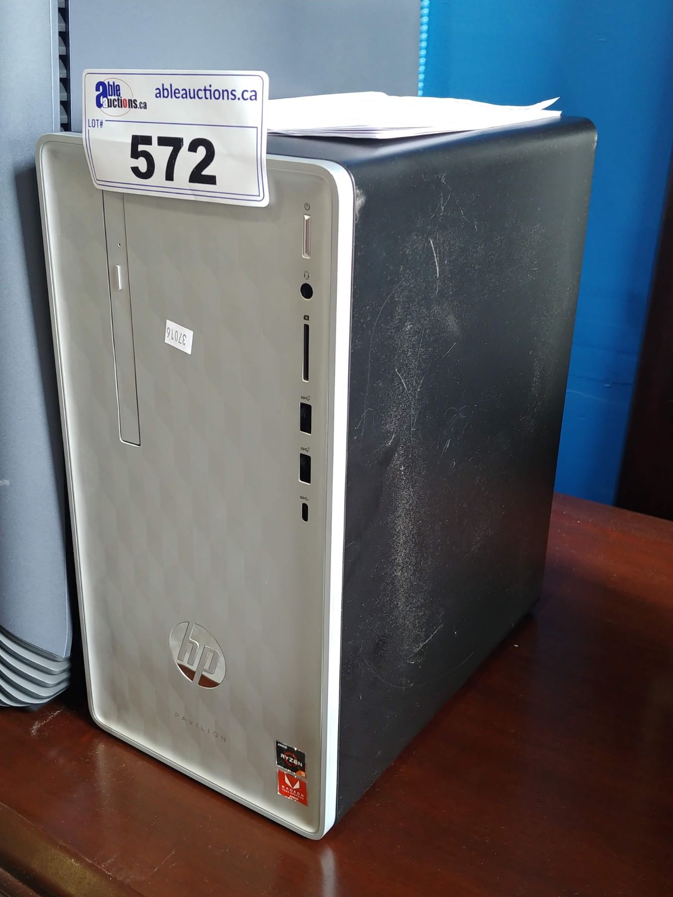 HP COMPUTER TOWER - CONDITION UNKNOWN