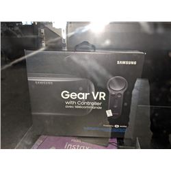 SAMSUNG GEAR VR WITH CONTROLLER