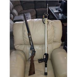 VINTAGE DAISY BB GUN AND SPEAR GUN