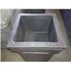 Image 2 : TALL SQUARE GRAY PLANTER