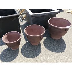 SET OF 3 ROUND BROWN PLANTERS