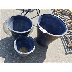 SET OF 3 ROUND METAL PLANTERS