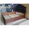 Image 1 : KING SIZE WOOD & LEATHER HEADBOARD, FOOTBOARD & RAILS SET (MATTRESS NOT INCLUDED)