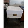 Image 2 : WHITE & METAL 2 DRAWER NIGHTSTAND