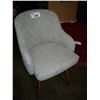 Image 2 : PATTERNED PADDED WOOD ACCENT CHAIR