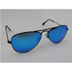 PAIR OF RAYBAN CHILD'S AVIATOR SUNGLASSES